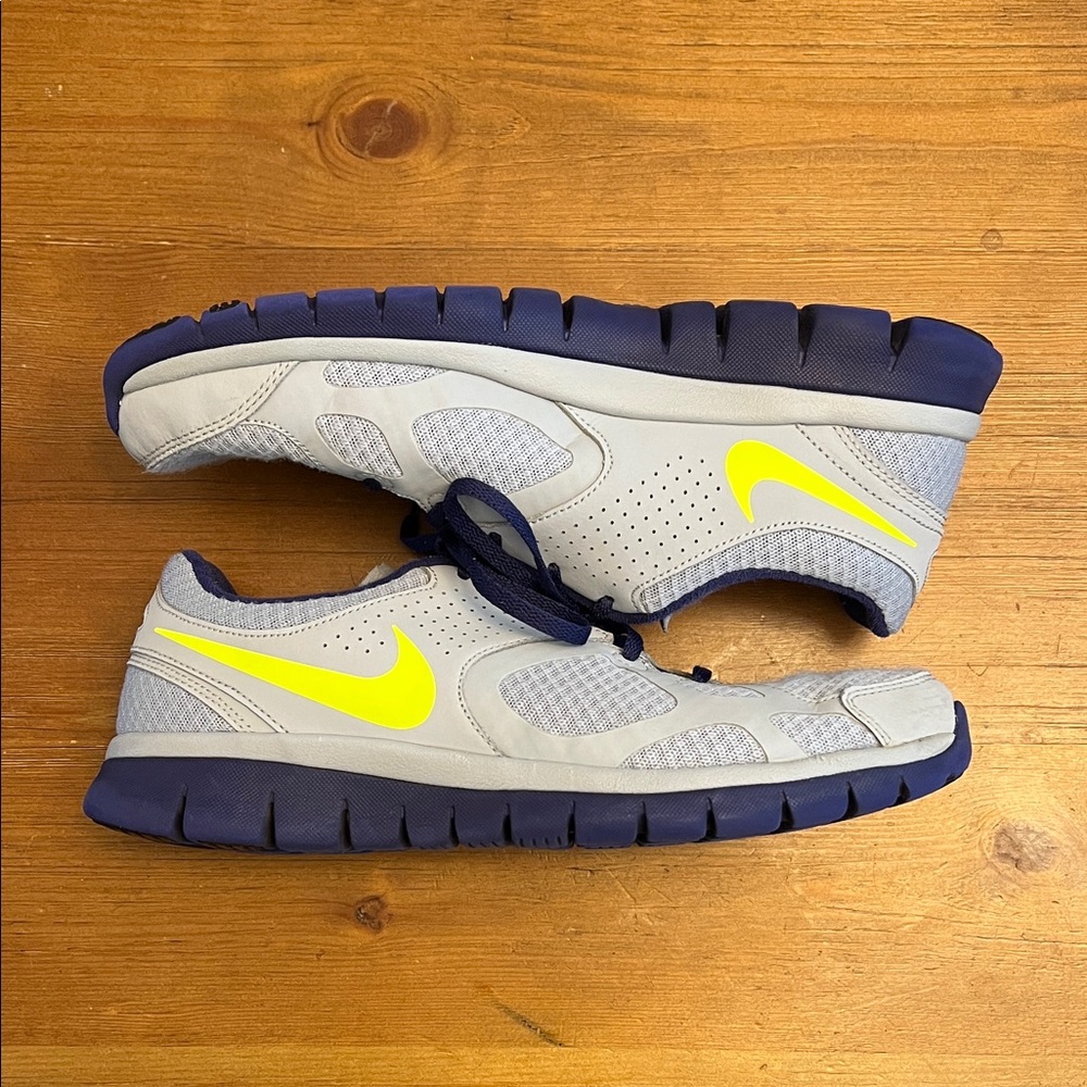 Women’s Nike Flex, size 11